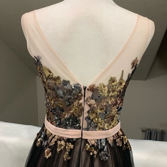 New Embroidered Floral Lace Sequins & beads Mesh Evening Dress - Picture 11 of 14